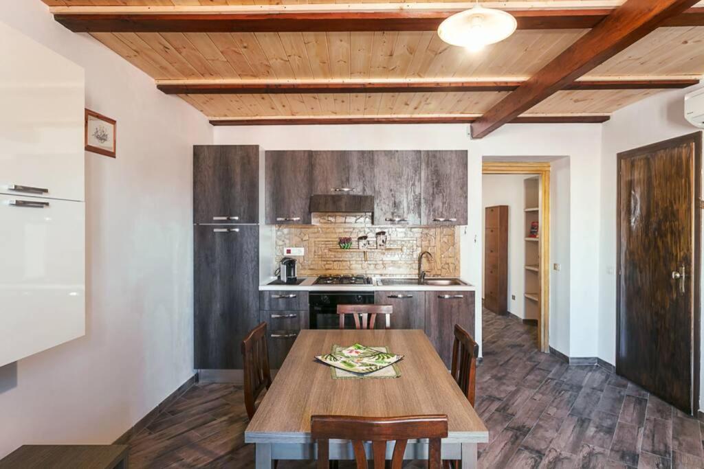 Roman Ruins - Elegant Apartment Όλμπια Εξωτερικό φωτογραφία